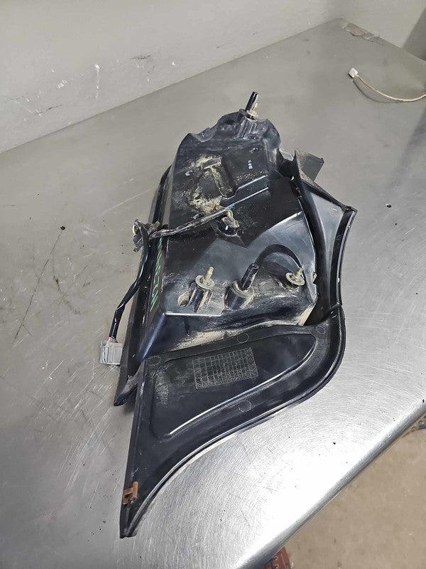 2015-2020 Ford Mustand Right Tail Light Assembly OEM# FR3Z13404F