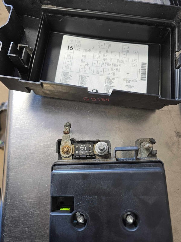 2004-2005 GMC Envoy Engine Fuse Box OEM#15120876