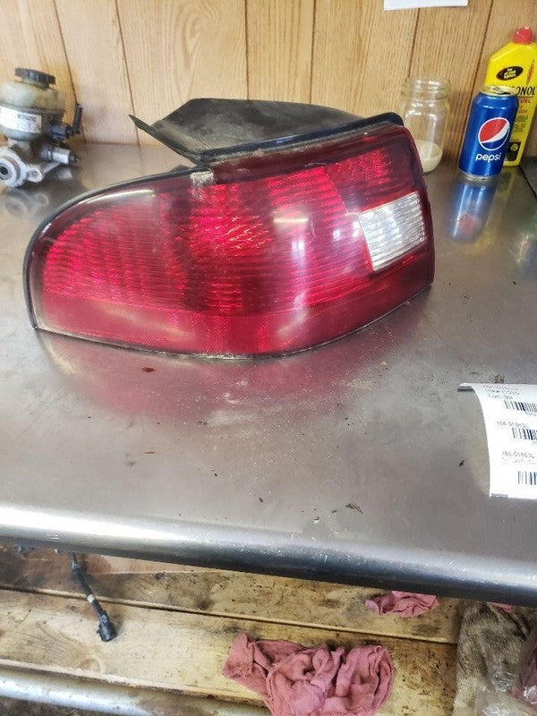 Tail Light Assembly MERCURY SABLE Left 00 01 02 03