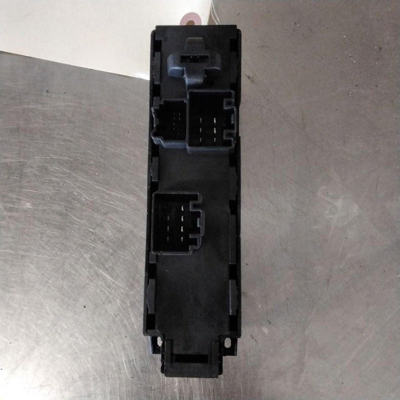 Door Switch Front FORD FOCUS 12 13 14 15 16 17 18
