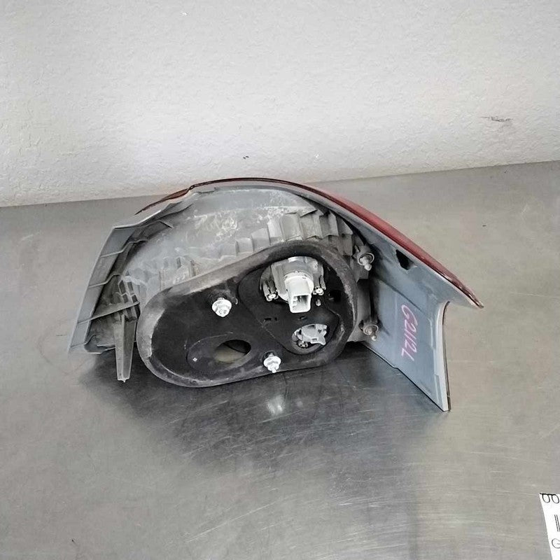 2007-2012 Toyota Yaris Left Tail Light Assembly
