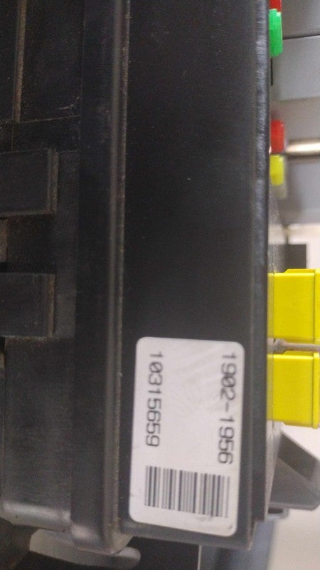 2003-2005 Buick Rendezvous Engine Fuse Box OEM#10338237