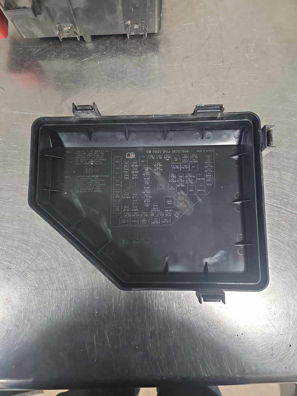 2009 Chevrolet Traverse Engine Fuse Box OEM#25909568