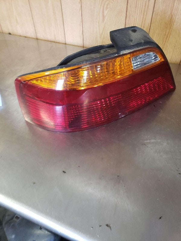 Tail Light Assembly ACURA TL Left 99 00 01