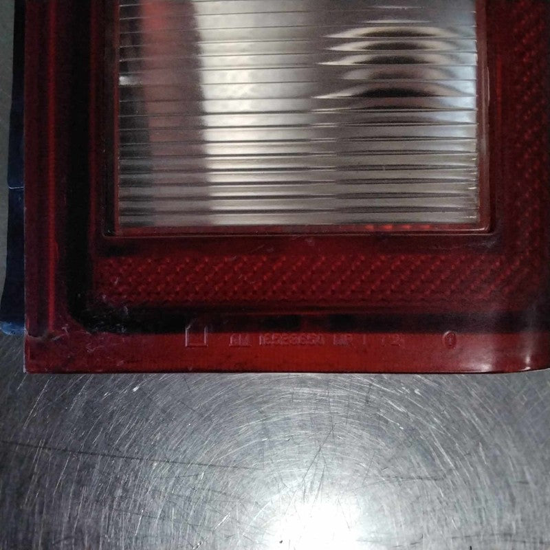 1985-2005 GMC Safari Right Tail Light Assembly