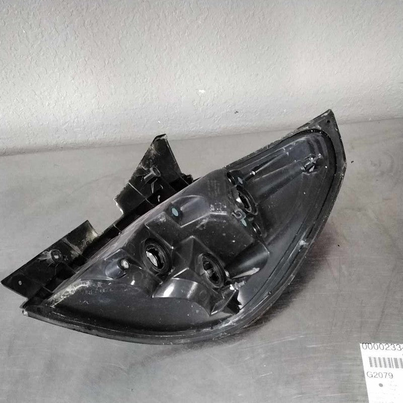 2008-2010 Left Tail Light Assembly Saturn Vue