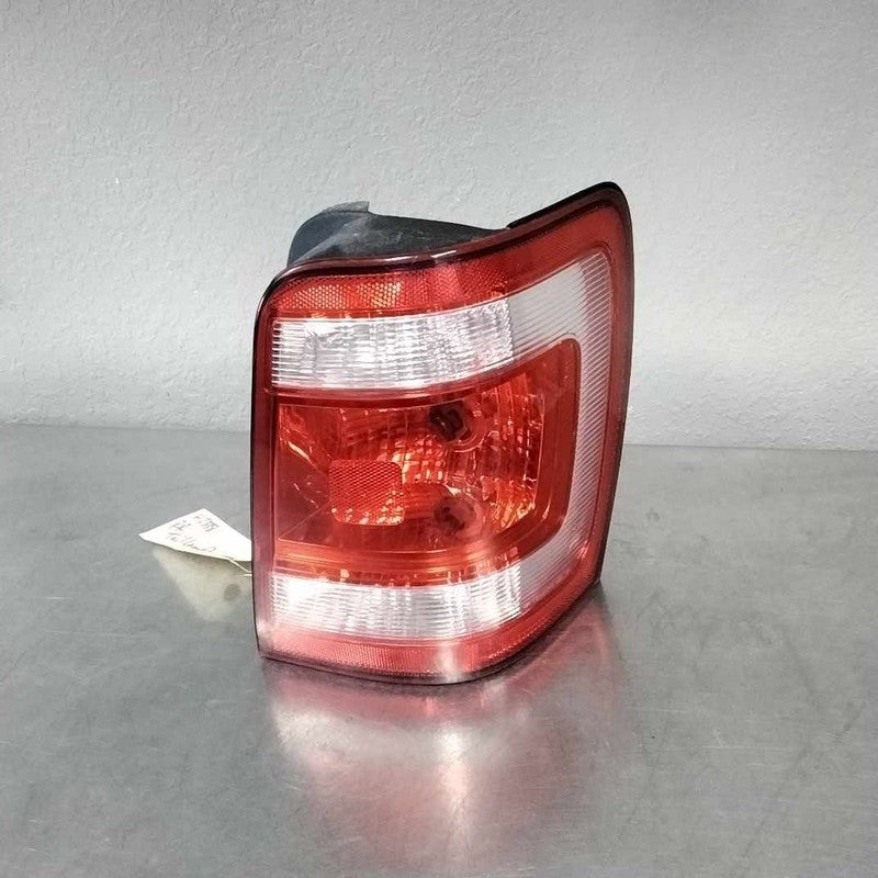 Tail Light Assembly FORD ESCAPE Right 08 09 10 11 12