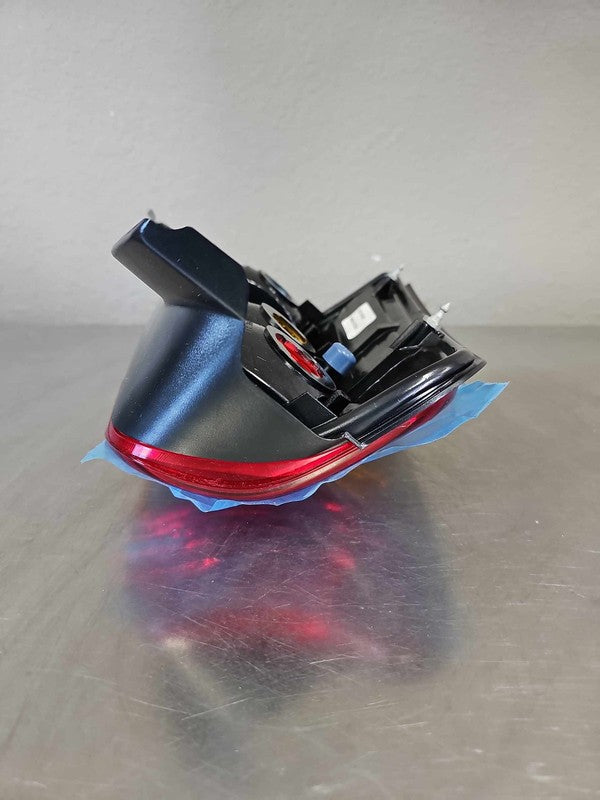 2001-2007 Ford Escape Right Tail Light Assembly OEM#6L8Z13404DA New In