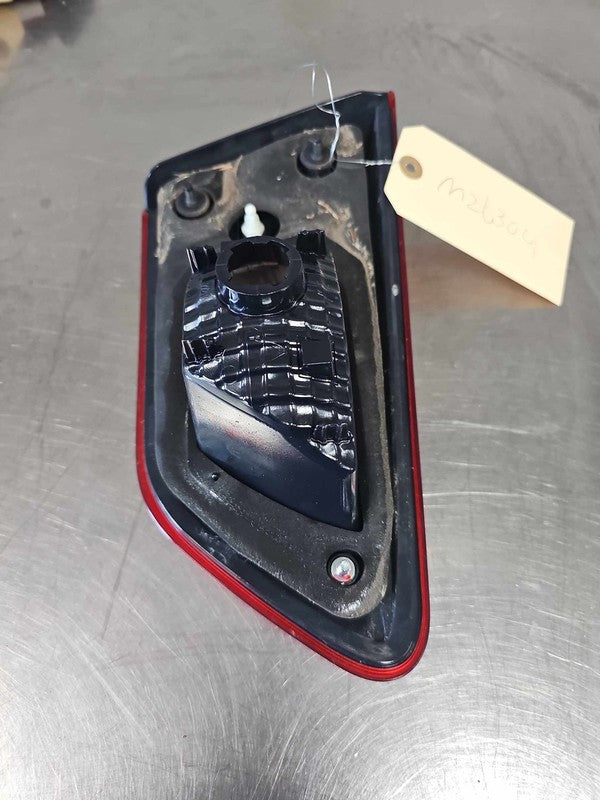 2018-2019 Subaru XV Crosstrek Right Liftgate Tail Light Assembly OEM# 