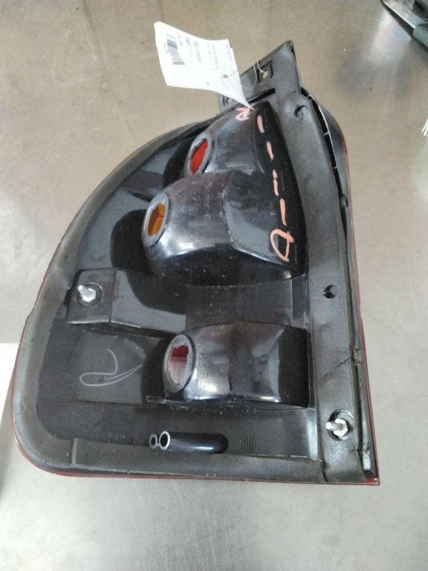 Tail Light Assembly FORD WINDSTAR Right 95 96 97 98