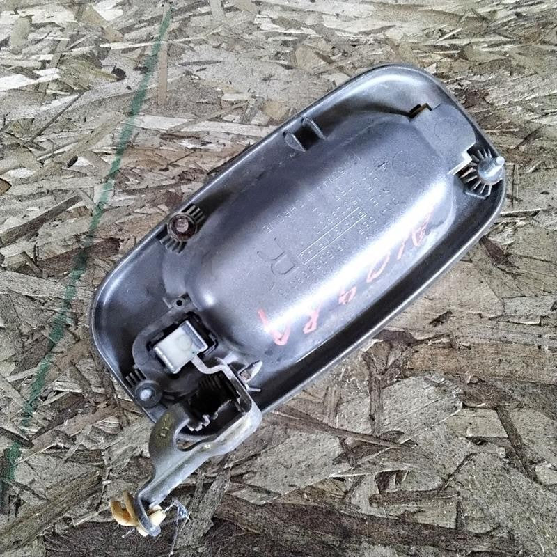 Outside Door Handle CHEVY/GMC SUBURBAN 1500 SERIES Right 00 01 02 03 0