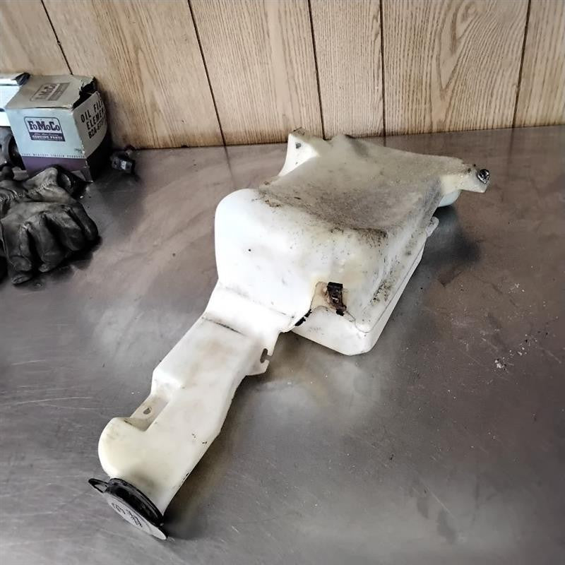 Washer Bottle CHEVY SILVERADO 2500 99 00 01 02 03 04 05 06 07