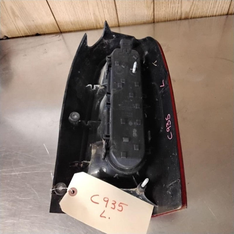 Tail Light Assembly PONTIAC MONTANA VAN Left 99 00 01 02 03 04 05
