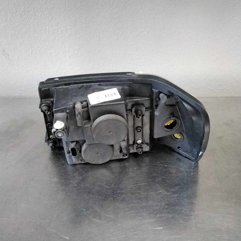 Headlamp Assembly GMC ENVOY Right 02 03 04 05 06 07 08 09