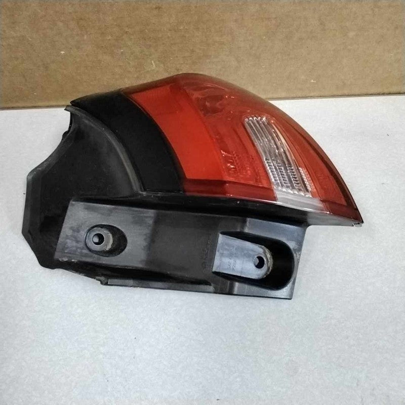 2014-2018 Jeep Cherokee Right Tail Light Assembly OEM# 68102906AF