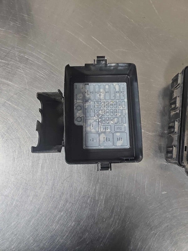 2000 GMC Safari Engine Fuse Box OEM#15759928
