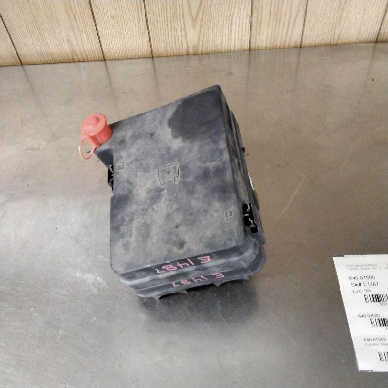 2010 Chevrolet Equinox Engine Fuse Box OEM#20848337