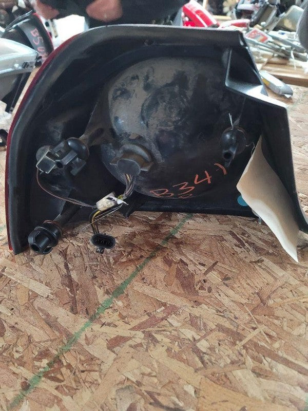 Tail Light Assembly CHEVY IMPALA Right 04 05