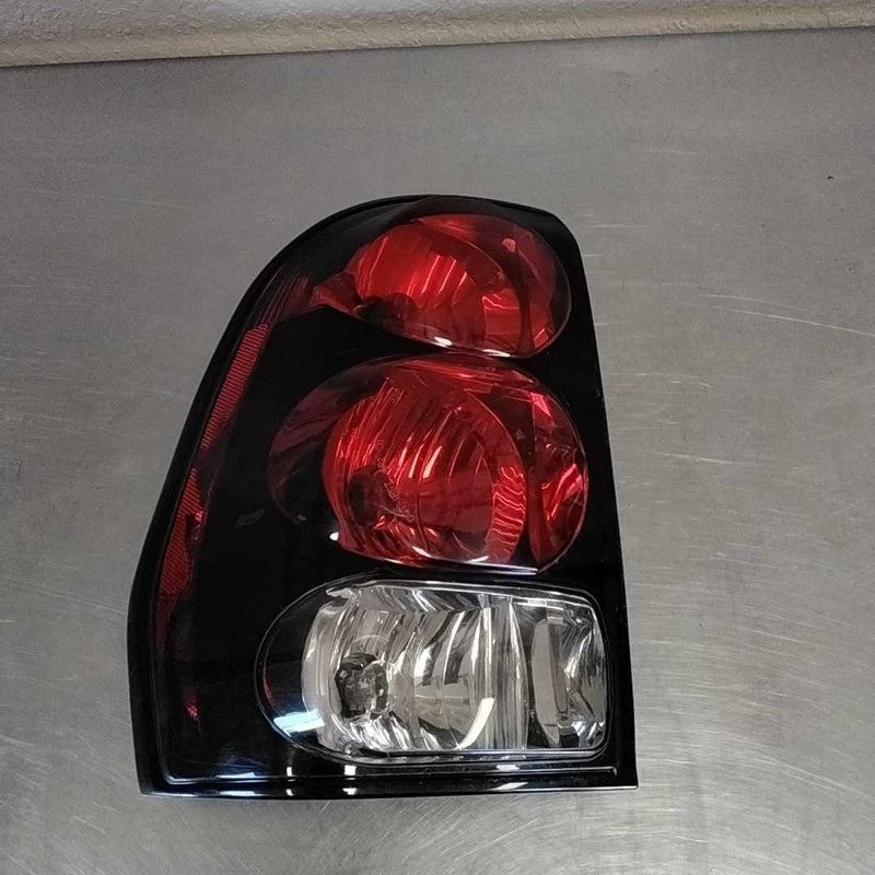 Tail Light Assembly TRAILBLAZER Left 02 03 04 05 06 07 08 09