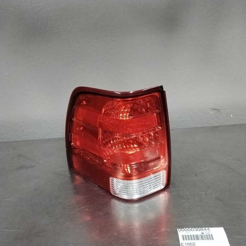 Tail Light Assembly FORD EXPEDITION Left 03 04 05 06