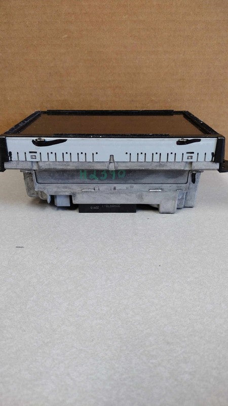 2016 Jeep Cherokee Audio & Visual (radio) receiver 8.4" display OEM# 6