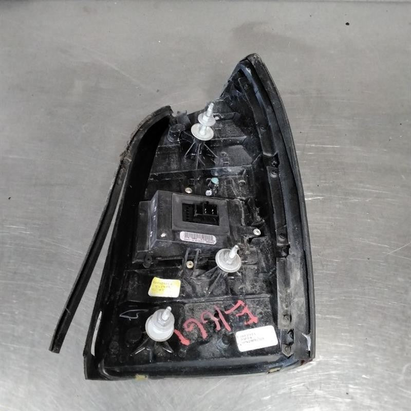 Tail Light Assembly CADILLAC DEVILLE Left 00 01 02 03 04 05