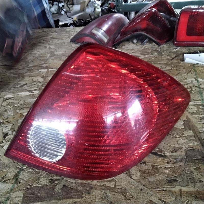 Tail Light Assembly PONTIAC G6 Right 05 06 07 08 09 10