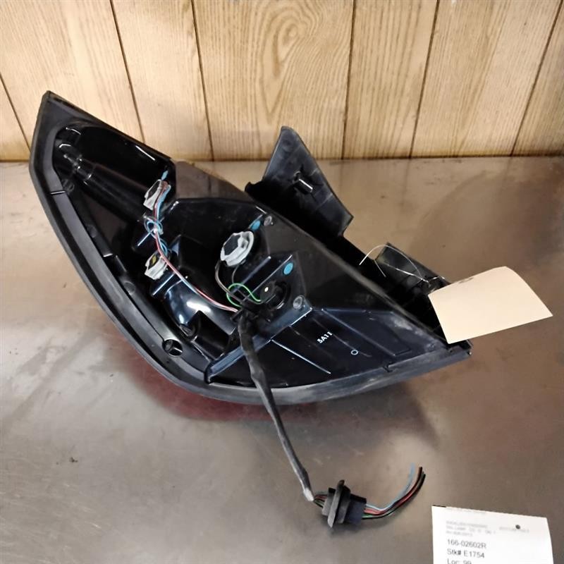 Tail Light Assembly CHEVY CAPTIVA Right 13 14 15