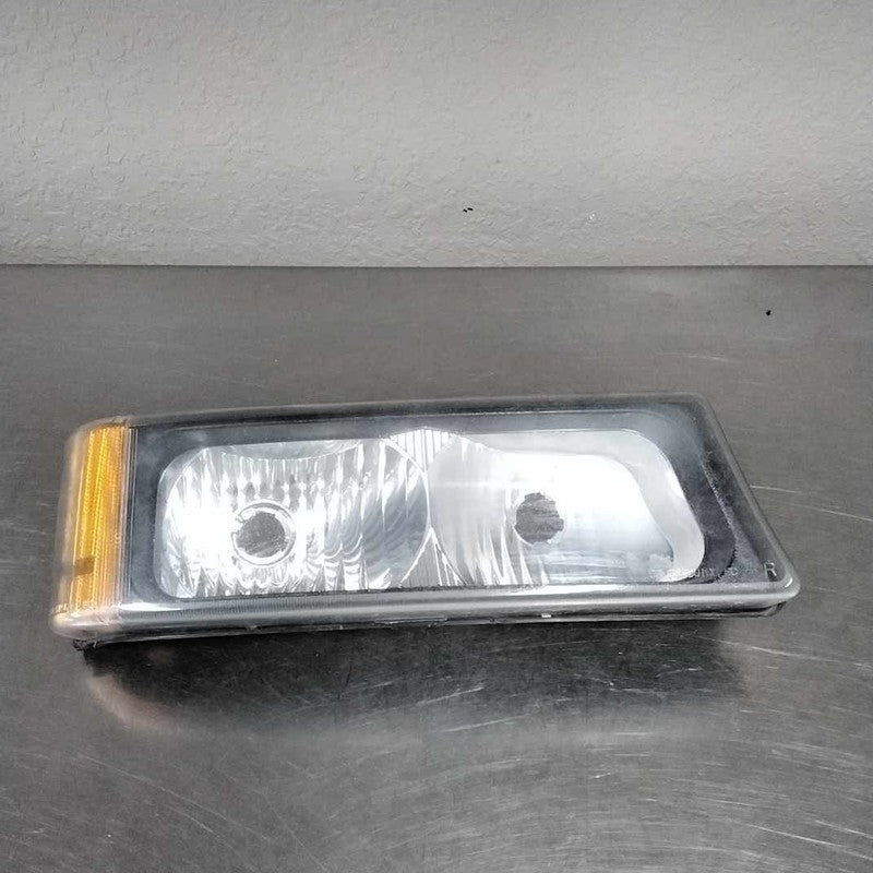Fog/mark/park/turn Light/lamp CHEVY SILVERADO 1500 Right 03 04 05 06 0