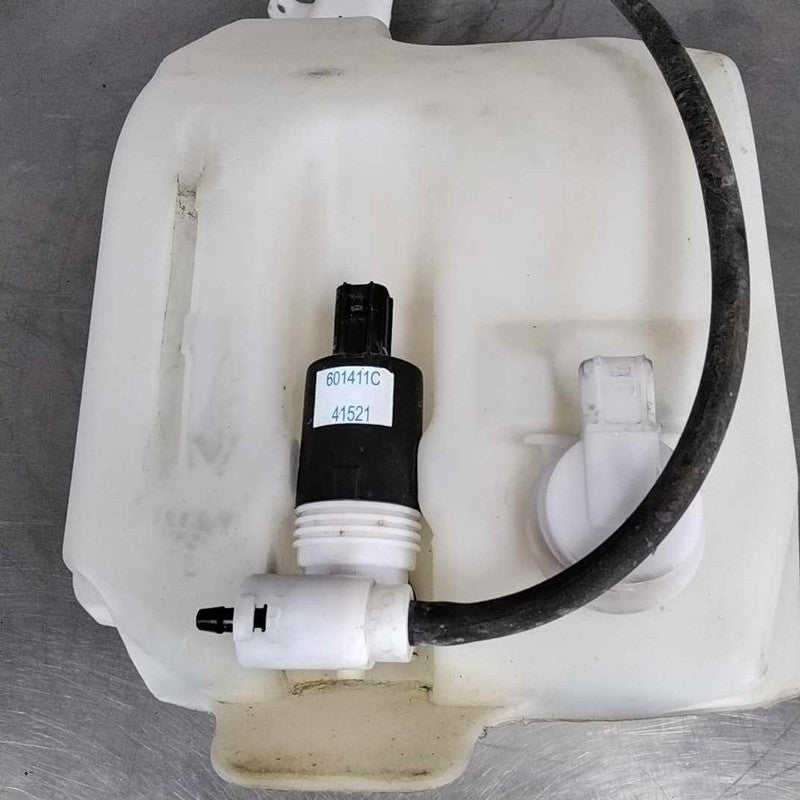 2005-2006 Jeep Grand Cherokee Washer Bottle OEM#5143580AA