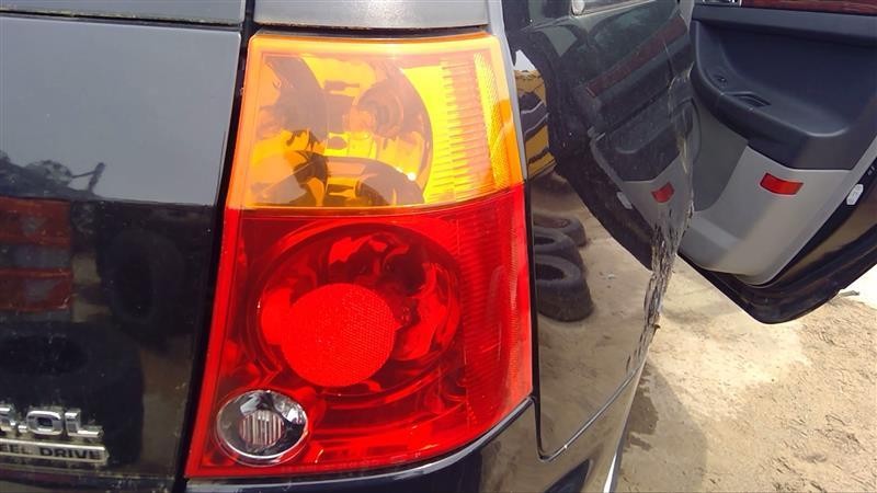 Tail Light Assembly CHRYSLER PACIFICA Right 04 05 06 07 08