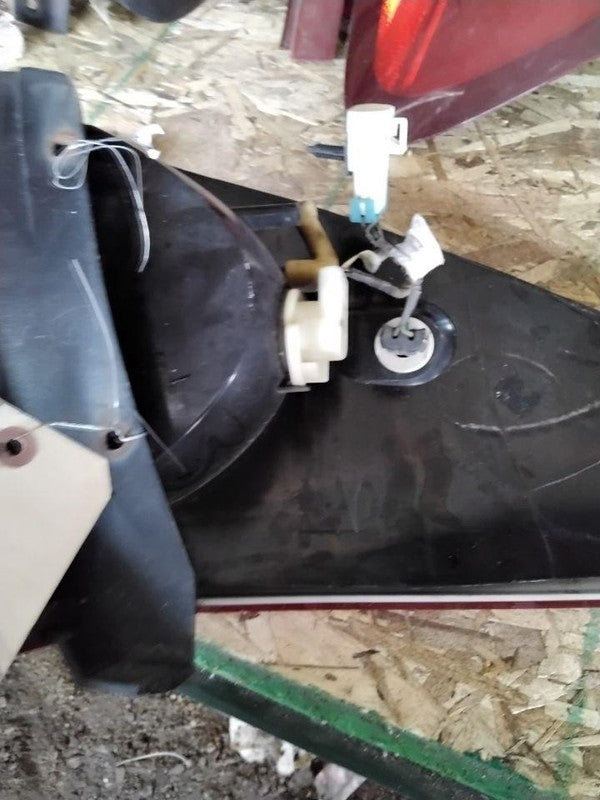 Tail Light Assembly BUICK RENDEZVOUS Right 02 03