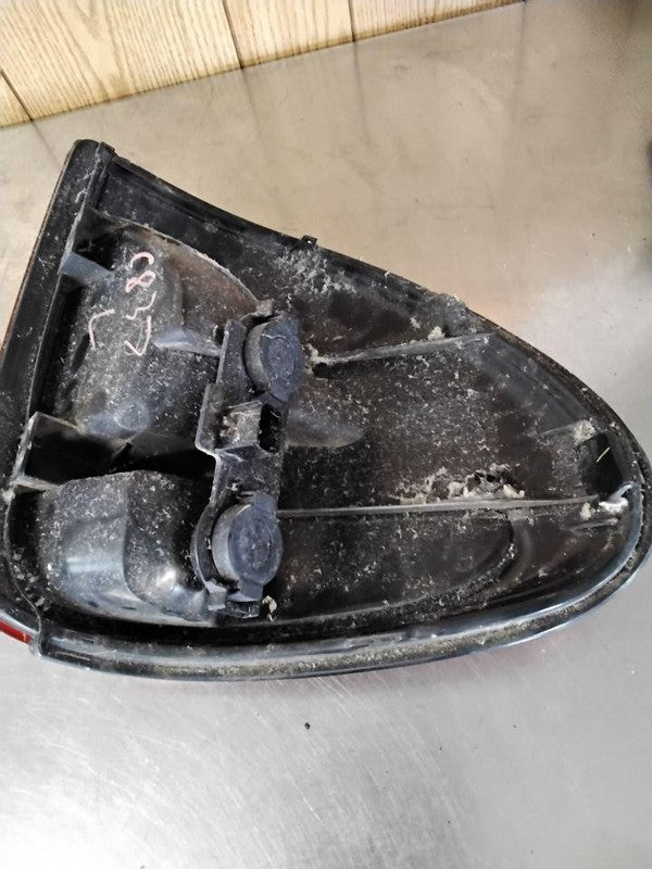 Tail Light Assembly DODGE CARAVAN Right 04 05 06 07
