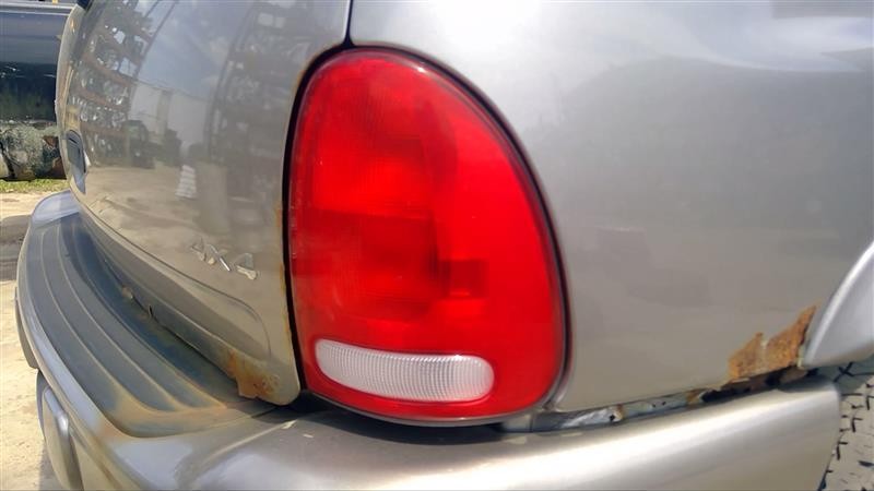 Tail Light Assembly DODGE DURANGO Right 98 99 00 01 02 03