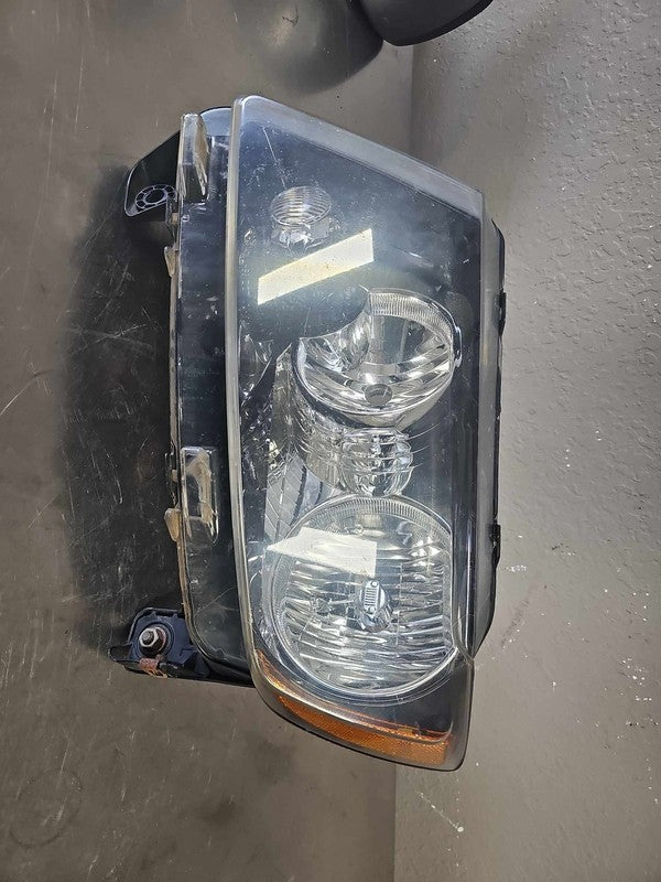 2011-2017 Jeep Compass Left Headlamp Assembly OEM #68171215AC #114-133