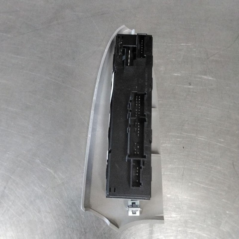 Door Switch Front TRAILBLAZER 06 07 08 09