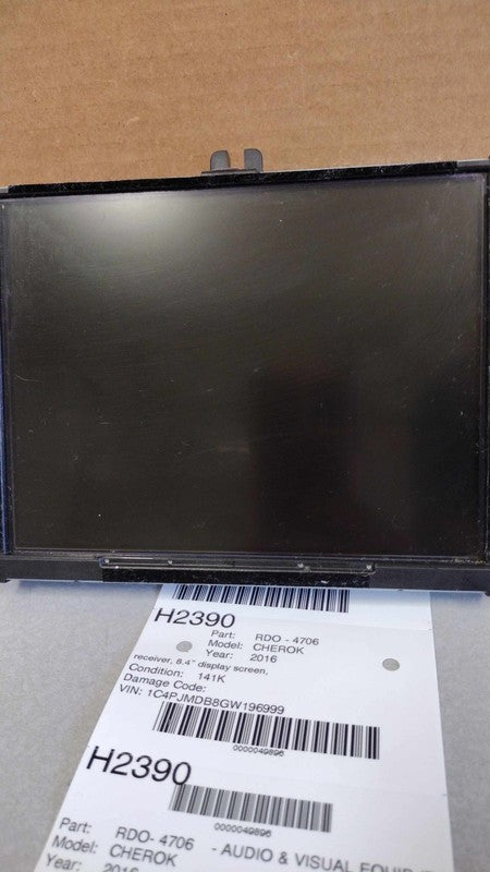 2016 Jeep Cherokee Audio & Visual (radio) receiver 8.4" display OEM# 6