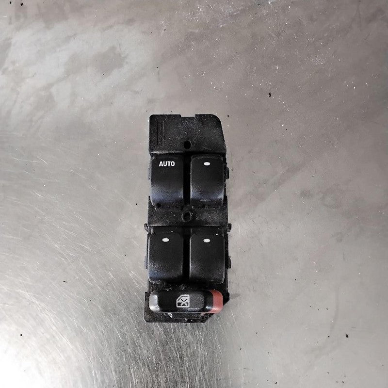 Door Switch Front PONTIAC G6 05 06 07 08