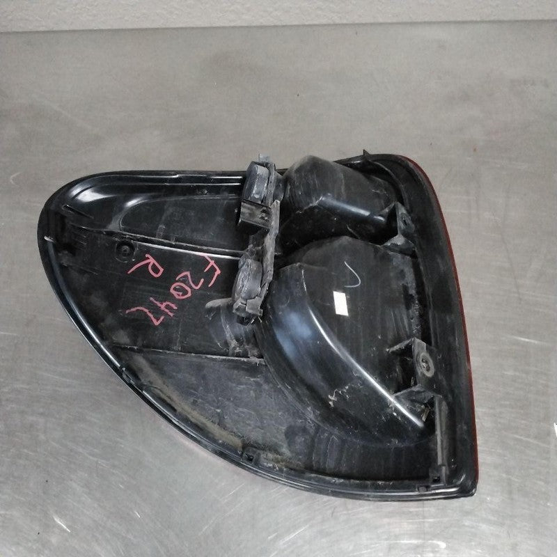 Tail Light Assembly DODGE CARAVAN Right 04 05 06 07