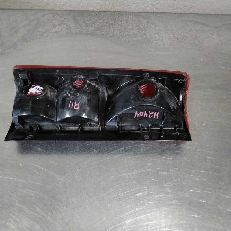1985-2005 GMC Safari Right Tail Light Assembly