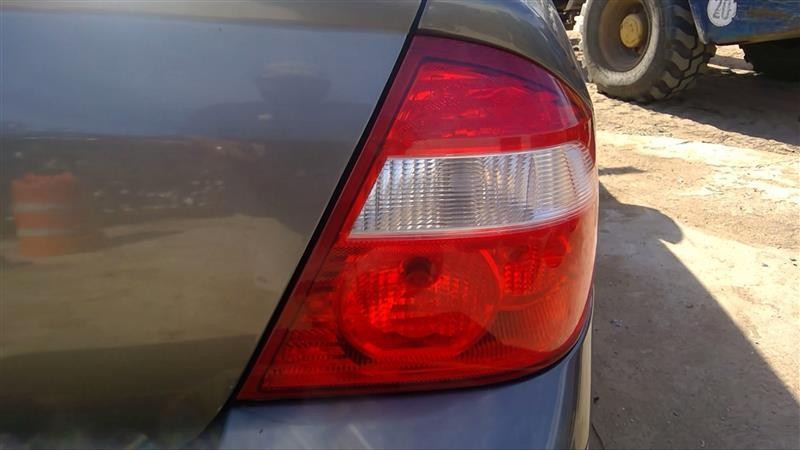 Tail Light Assembly FORD 500 Right 05 06 07