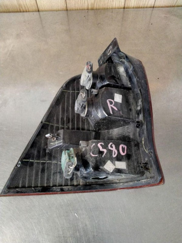 Tail Light Assembly FORD WINDSTAR Right 99 00 01 02 03