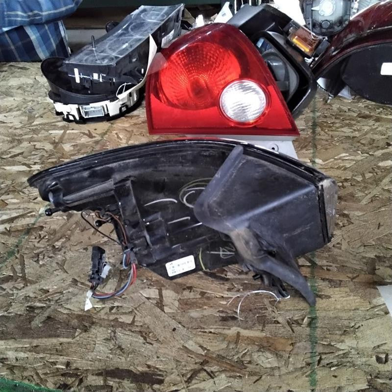 Tail Light Assembly JEEP COMPASS Right 17 18