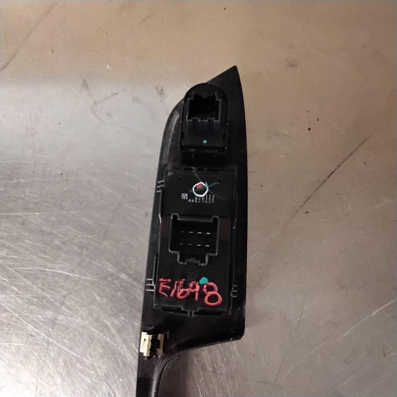 Door Switch Front GMC TERRAIN 10 11 12 13 14 15 16 17