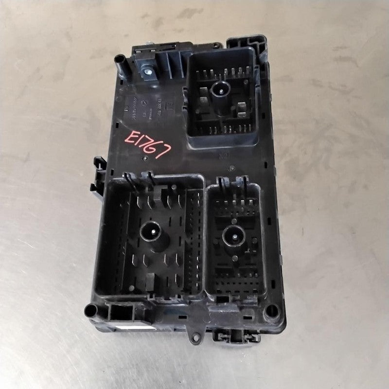 2013 Chevrolet Malibu Engine Fuse Box OEM#22892003