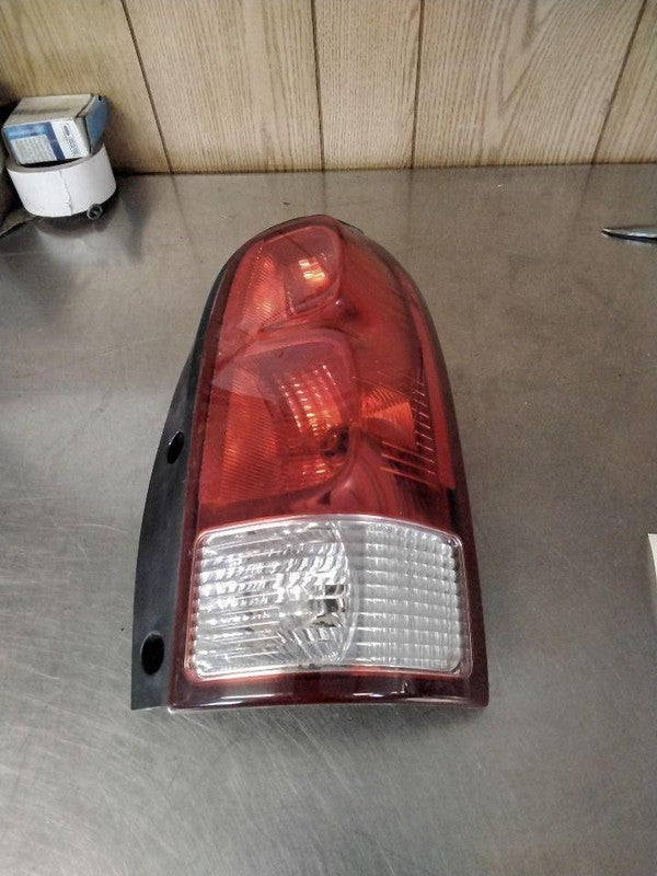 Tail Light Assembly BUICK TERRAZA Right 05 06 07
