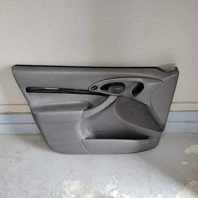 Front Door Trim Panel FORD FOCUS Left 00 01 02 03