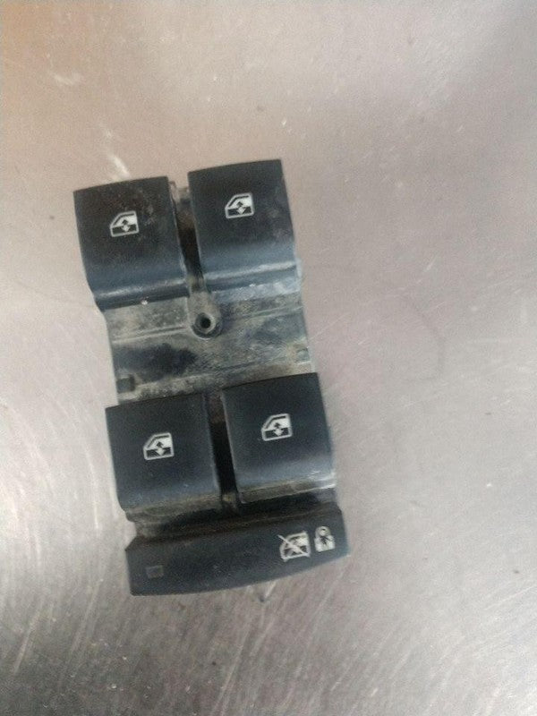 Door Switch Front CHEVY CRUZE 11 12 13 14 15 16
