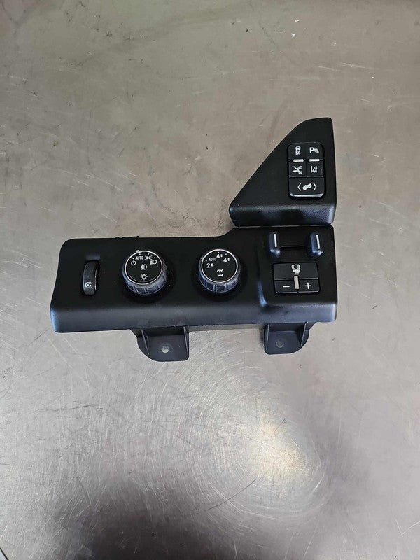 2015-2019 GMC Yukon XL 1500 Headlight Switch (dash Mtd) OEM#84472676
