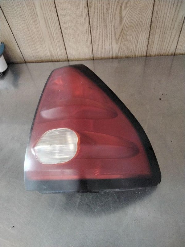 Tail Light Assembly PONTIAC AZTEK Right 01 02 03 04 05